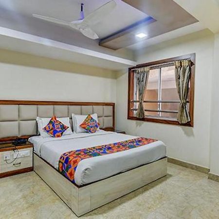 Fabhotel Central Palace Chennai Eksteriør billede