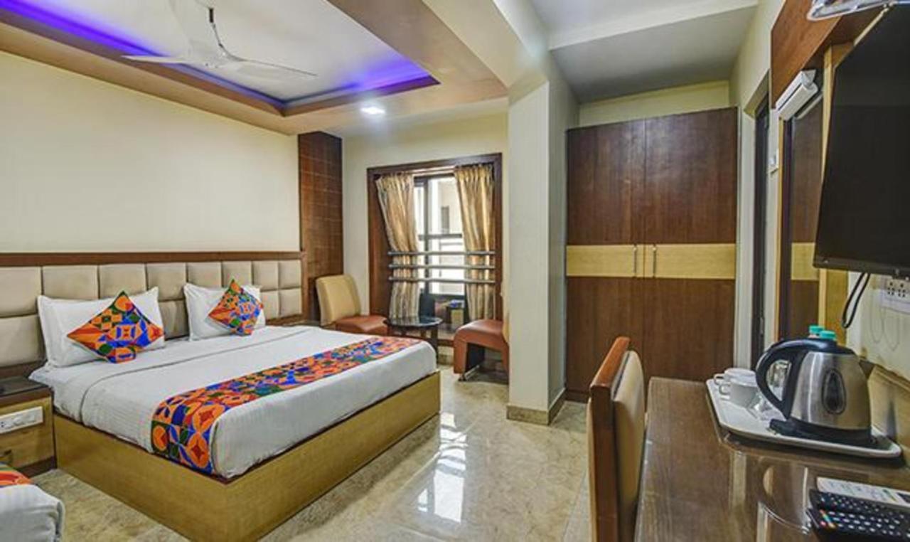 Fabhotel Central Palace Chennai Eksteriør billede